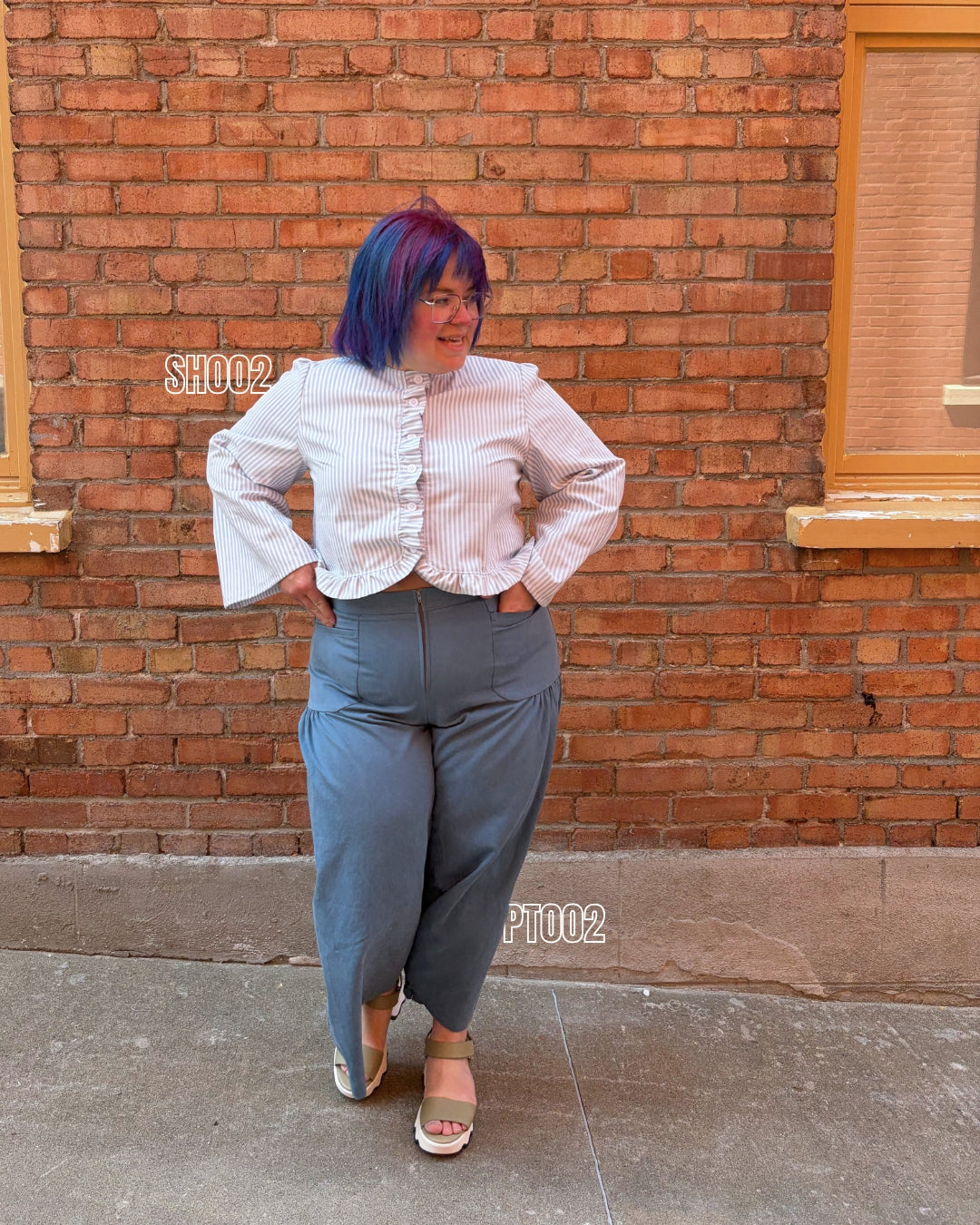 PT002 - Pantalon jambe larges à poches froncées