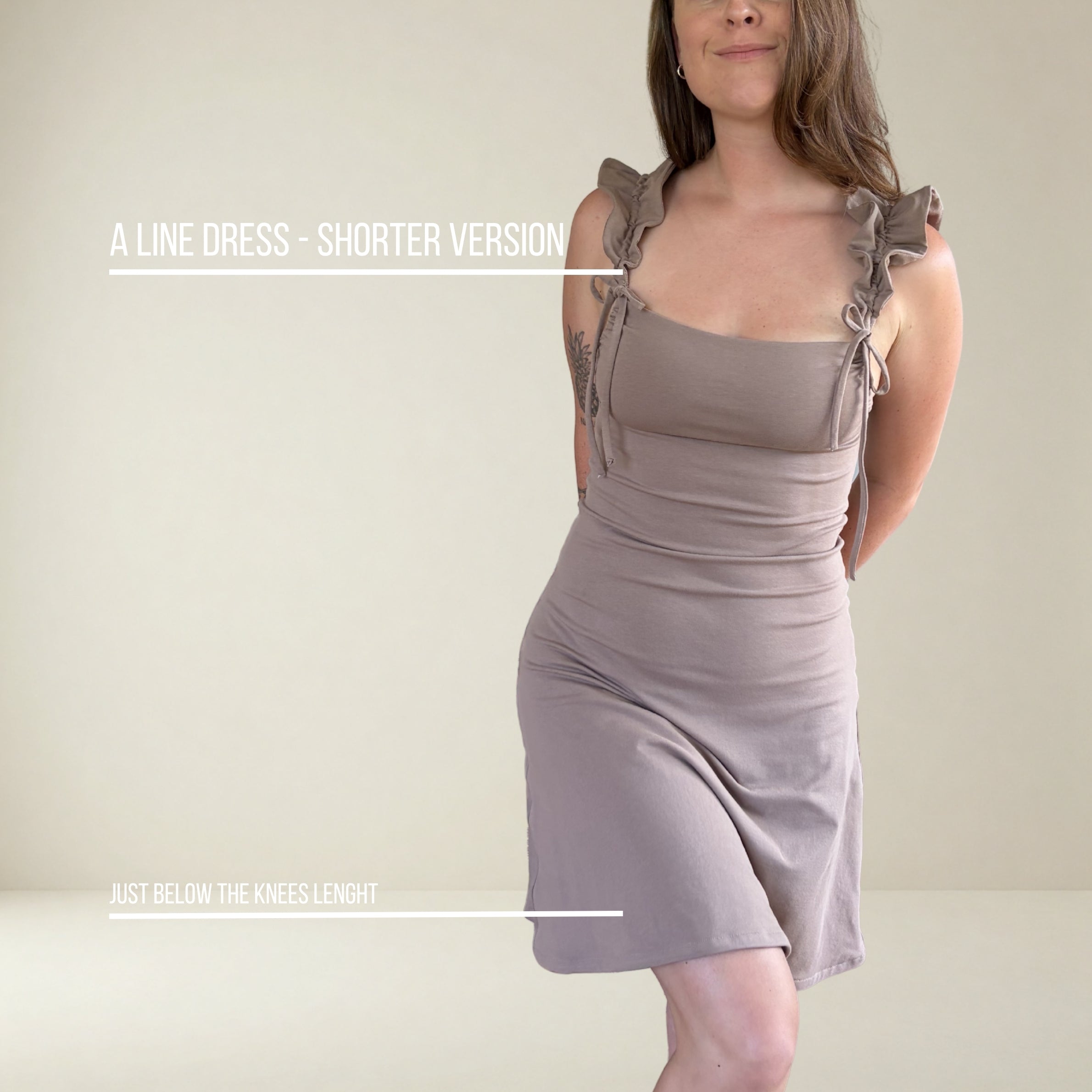 DR001 - Robe doublée en tricot avec bretelles ajustables et volants