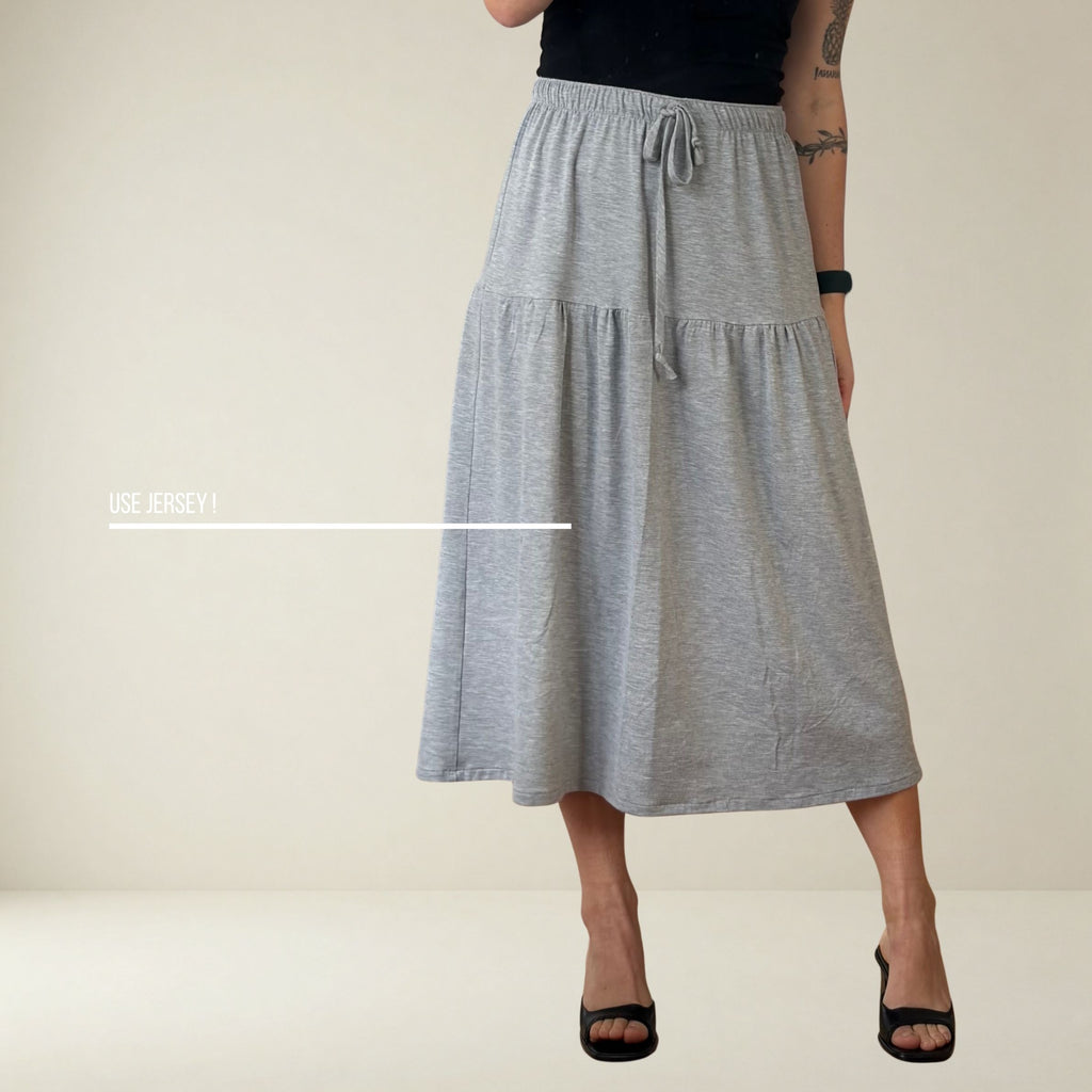 SK001 - Jupe à taille élastique avec découpe aux hanches