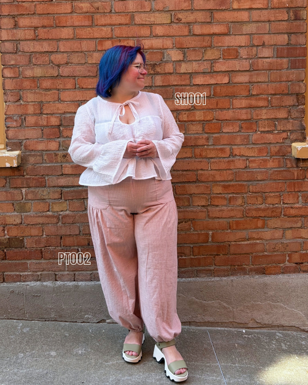 PT002 - Pantalon jambe larges à poches froncées